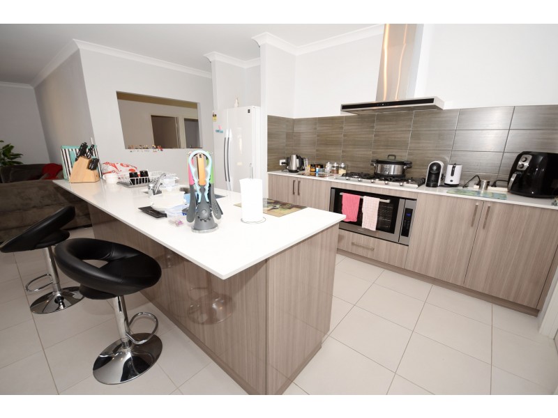 16 Grapple Road, Whitby WA 6123