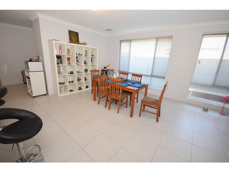 16 Grapple Road, Whitby WA 6123