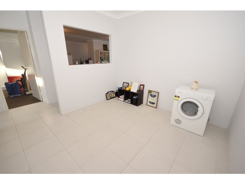 16 Grapple Road, Whitby WA 6123