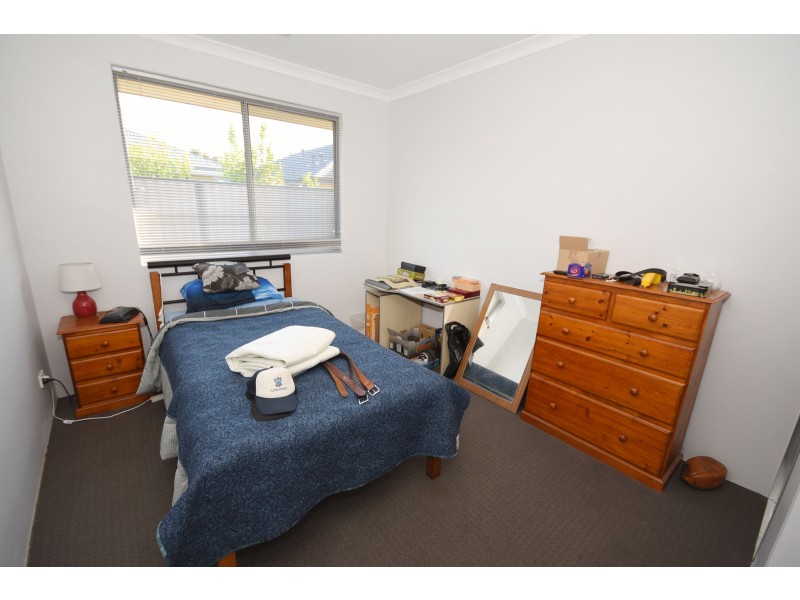 16 Grapple Road, Whitby WA 6123