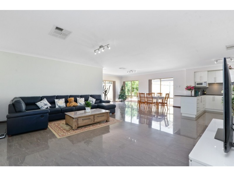 13 Anchorage Loop, Canning Vale WA 6155