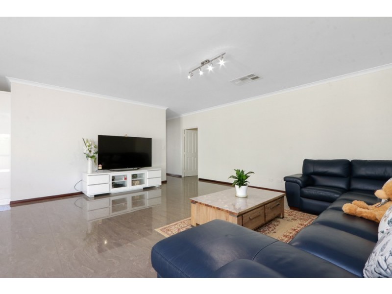 13 Anchorage Loop, Canning Vale WA 6155