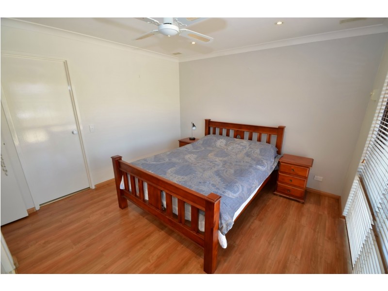 1 Eagle Rise, Yangebup WA 6164