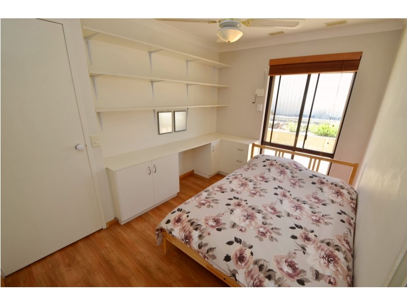 1 Eagle Rise, Yangebup WA 6164