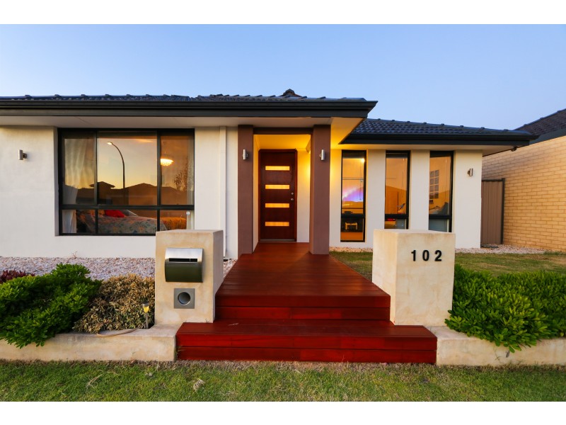 102 Riva Entrance, Piara Waters WA 6112