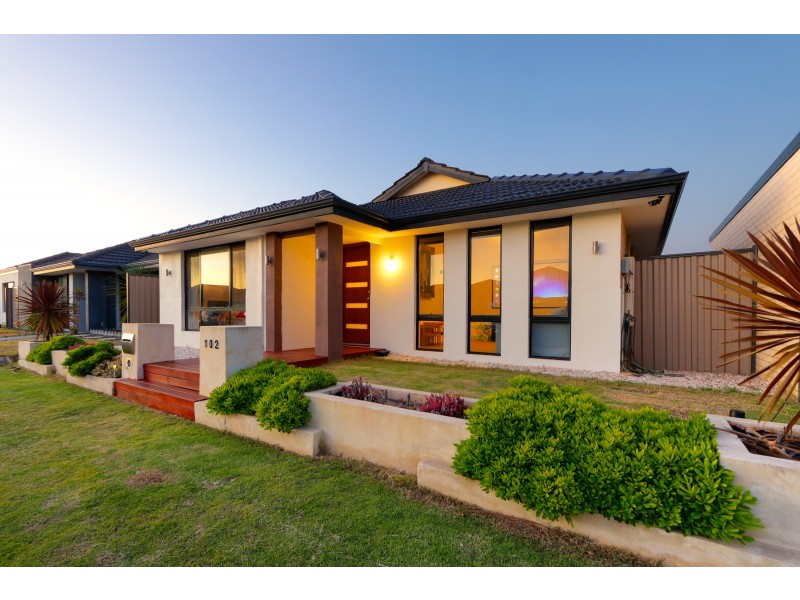102 Riva Entrance, Piara Waters WA 6112