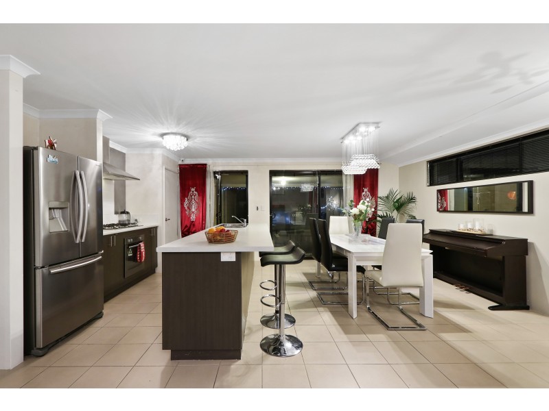 102 Riva Entrance, Piara Waters WA 6112