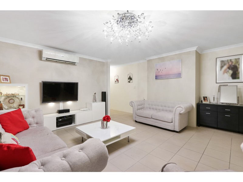 102 Riva Entrance, Piara Waters WA 6112