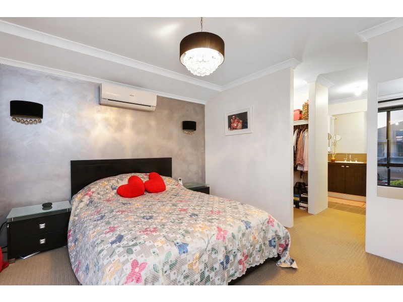 102 Riva Entrance, Piara Waters WA 6112