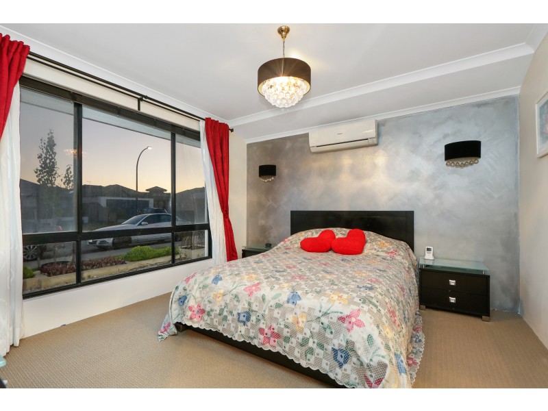 102 Riva Entrance, Piara Waters WA 6112