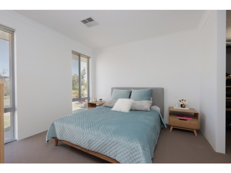 21 Boranup Rise, Piara Waters WA 6112