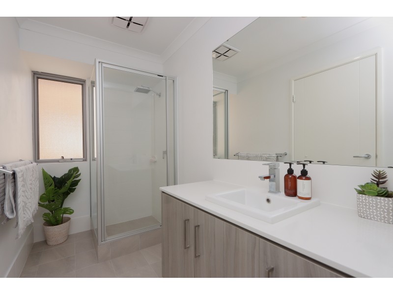 21 Boranup Rise, Piara Waters WA 6112