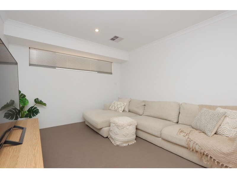 21 Boranup Rise, Piara Waters WA 6112