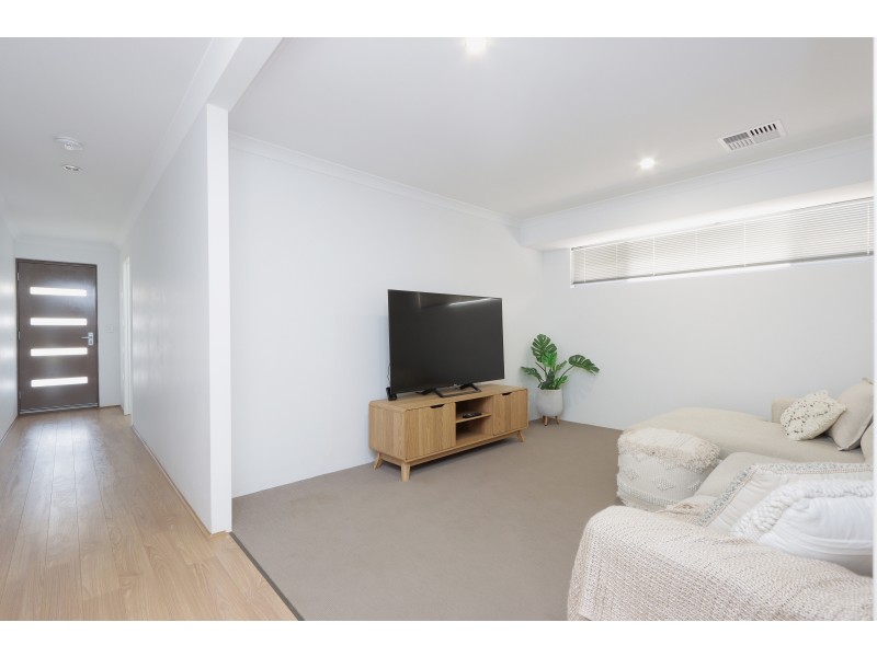 21 Boranup Rise, Piara Waters WA 6112