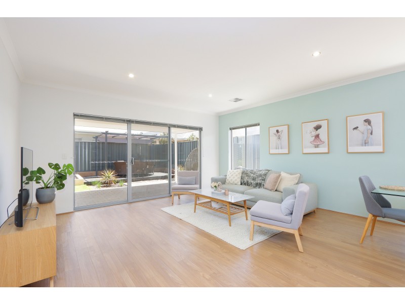 21 Boranup Rise, Piara Waters WA 6112