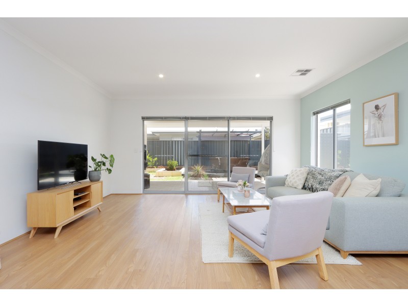 21 Boranup Rise, Piara Waters WA 6112