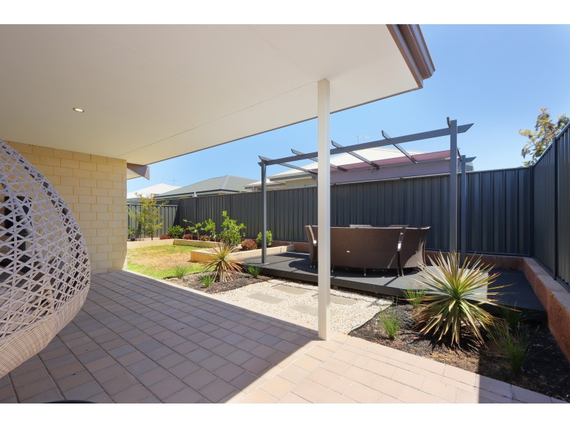 21 Boranup Rise, Piara Waters WA 6112