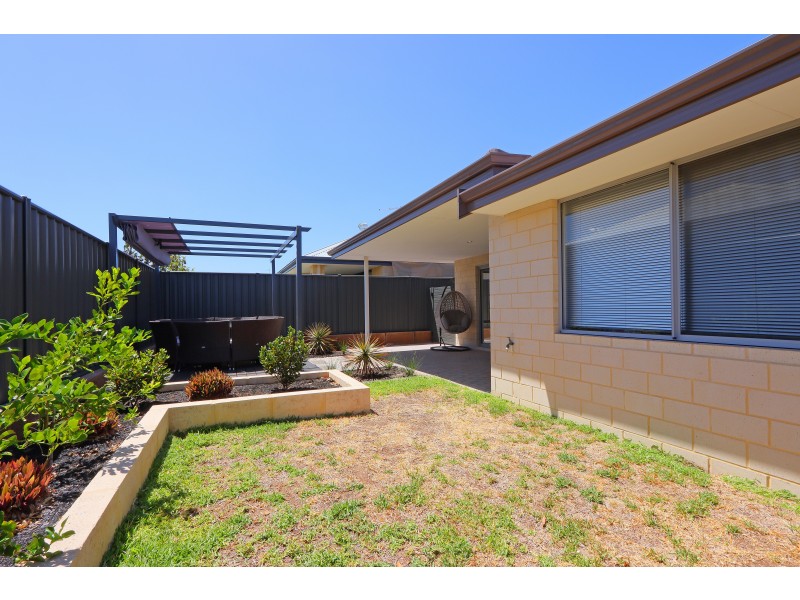 21 Boranup Rise, Piara Waters WA 6112