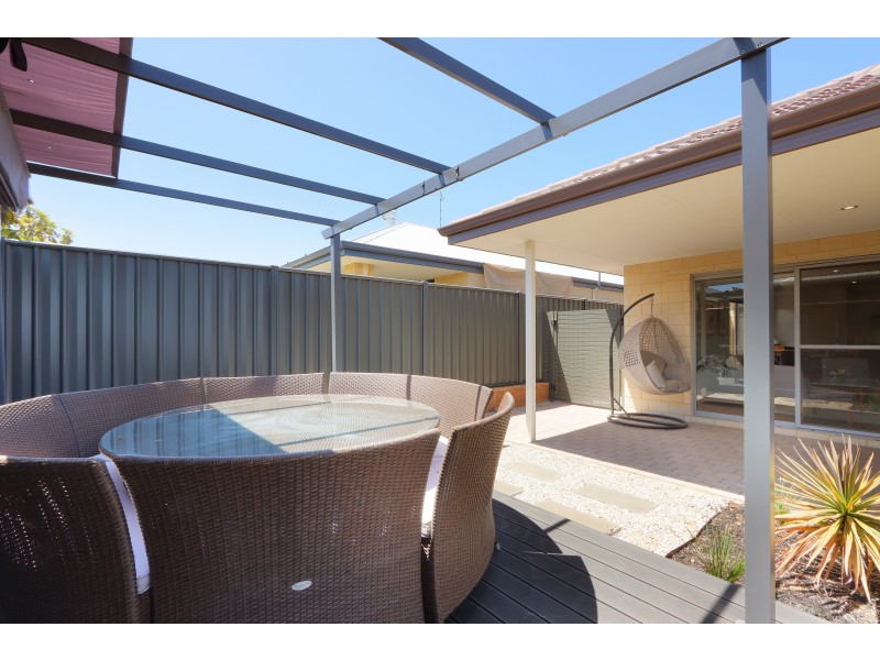 21 Boranup Rise, Piara Waters WA 6112