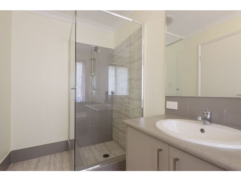 3 Laming Way, Piara Waters WA 6112