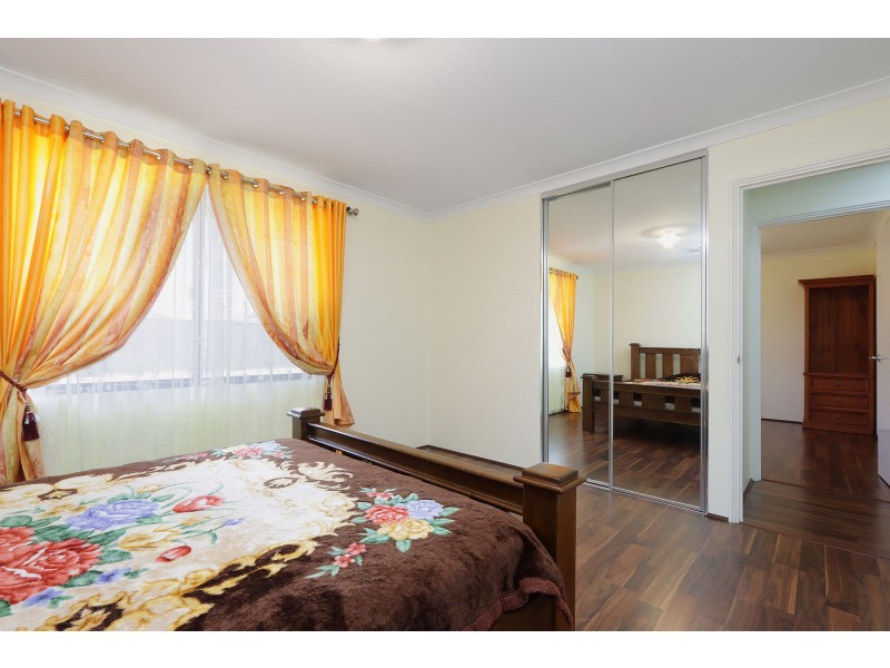 3 Laming Way, Piara Waters WA 6112