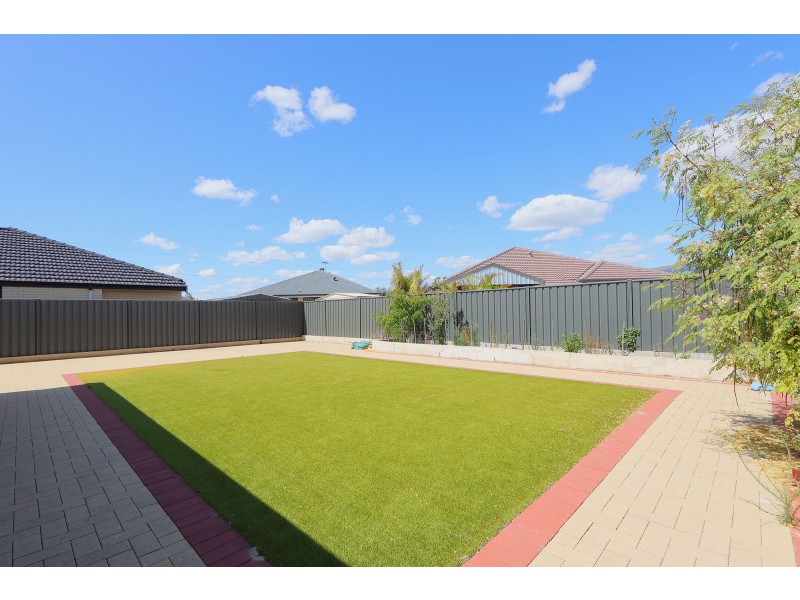 3 Laming Way, Piara Waters WA 6112