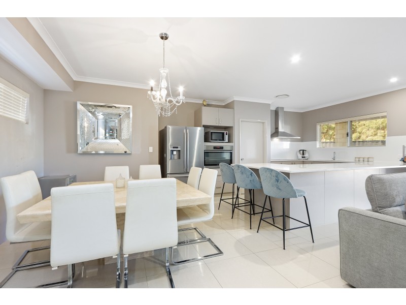 108 Riva Entrance, Piara Waters WA 6112