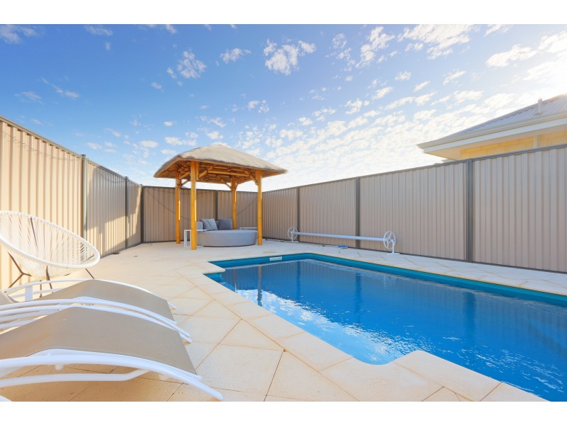 108 Riva Entrance, Piara Waters WA 6112