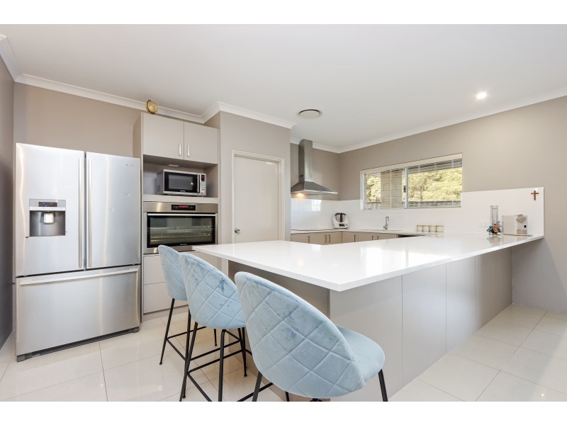 108 Riva Entrance, Piara Waters WA 6112