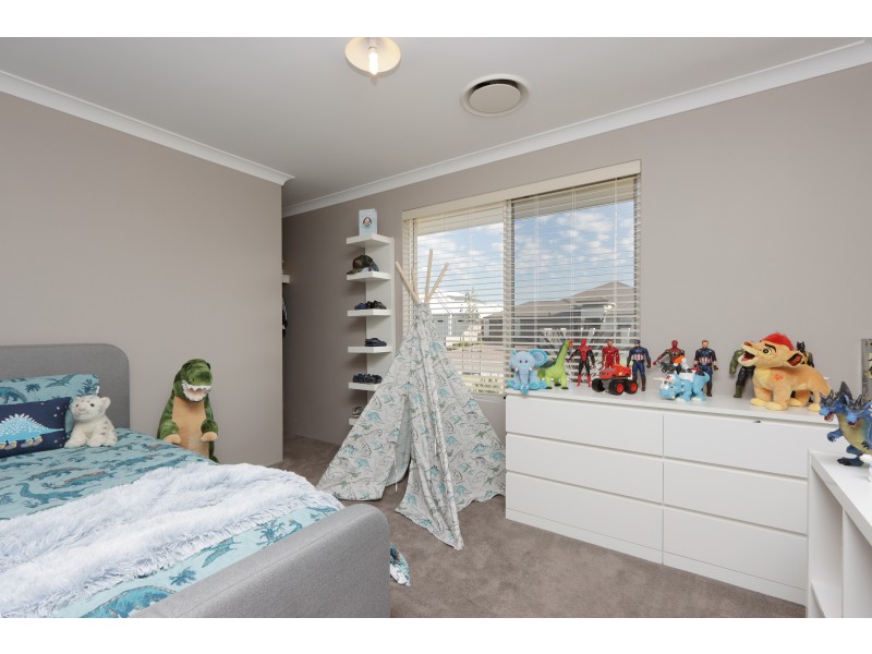 108 Riva Entrance, Piara Waters WA 6112