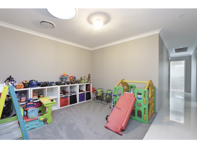 108 Riva Entrance, Piara Waters WA 6112