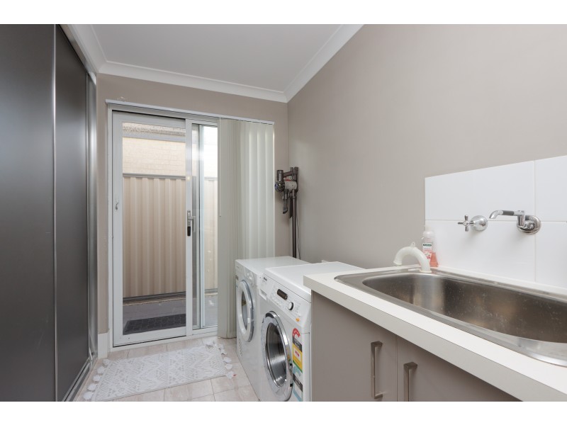 108 Riva Entrance, Piara Waters WA 6112