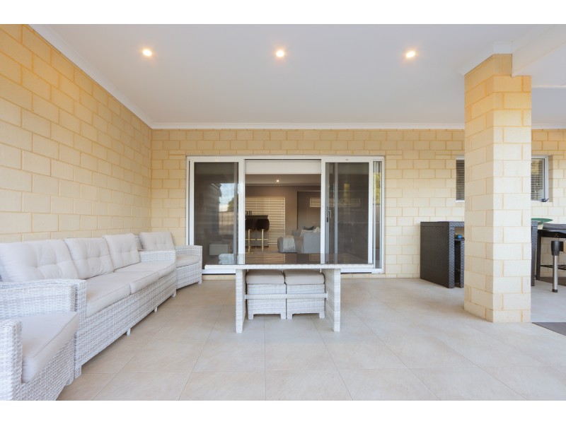 108 Riva Entrance, Piara Waters WA 6112