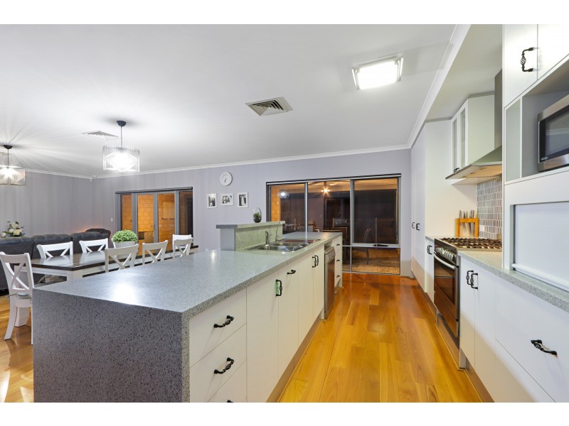 26 Falkner Road, Harrisdale WA 6112