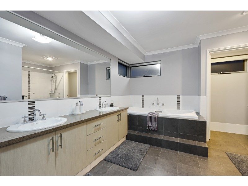 26 Falkner Road, Harrisdale WA 6112