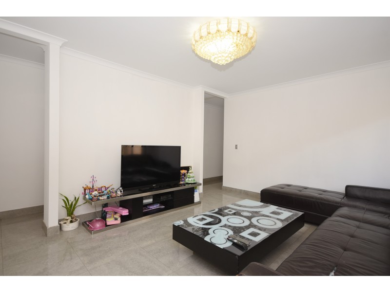 28 Glenariff Boulevard, Canning Vale WA 6155