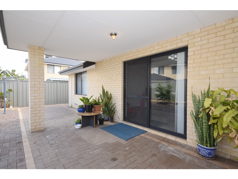 28 Glenariff Boulevard, Canning Vale WA 6155