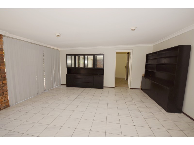 30 Parkfield Road, Kelmscott WA 6111