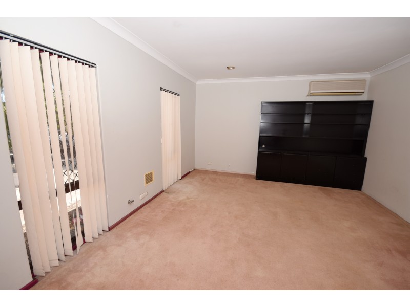 30 Parkfield Road, Kelmscott WA 6111