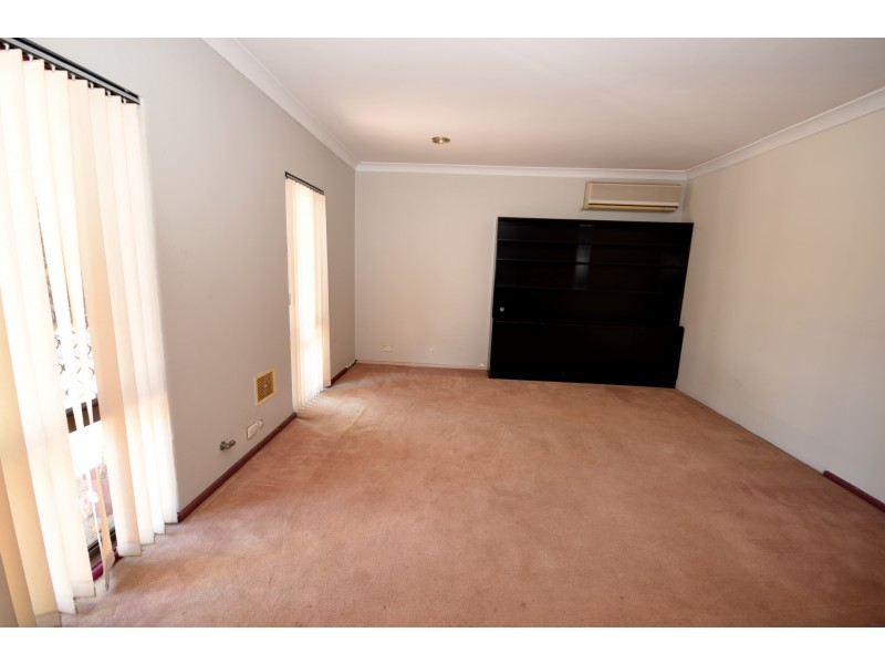 30 Parkfield Road, Kelmscott WA 6111