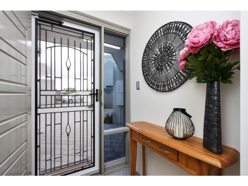 5 Chavez Close, Piara Waters WA 6112