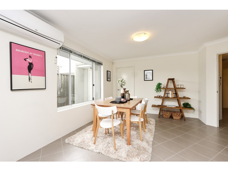 5 Chavez Close, Piara Waters WA 6112