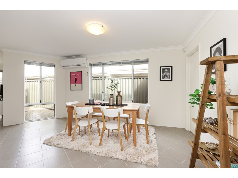 5 Chavez Close, Piara Waters WA 6112