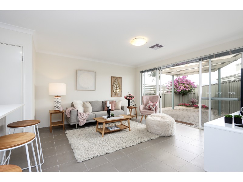 5 Chavez Close, Piara Waters WA 6112