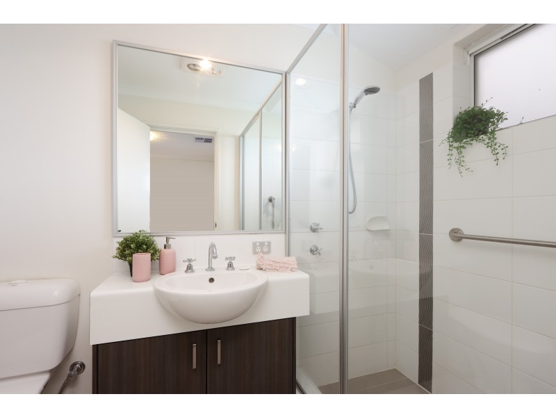 5 Chavez Close, Piara Waters WA 6112