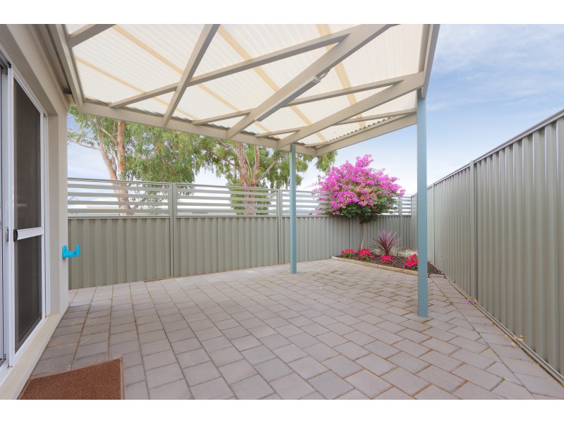 5 Chavez Close, Piara Waters WA 6112