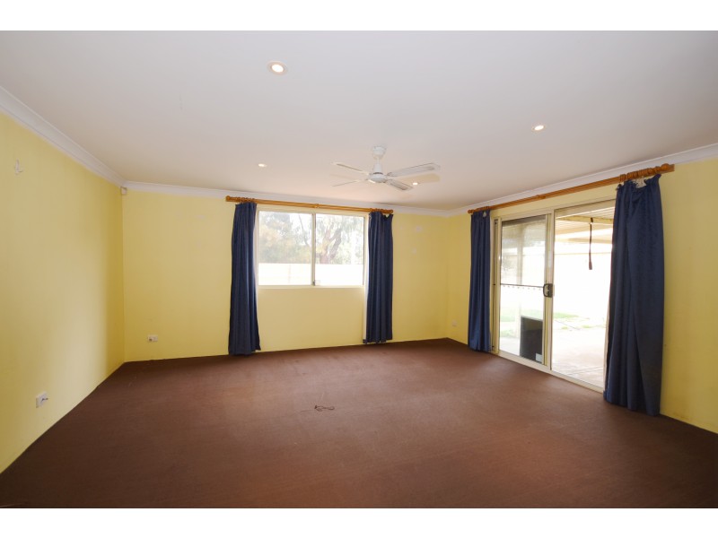 77 Doorigo Road, Armadale WA 6112