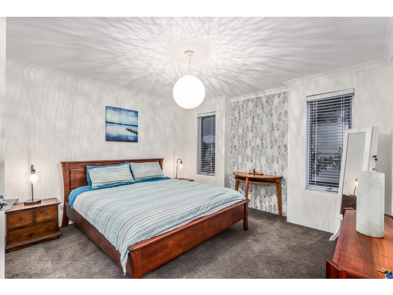 33 Benalla Drive, Harrisdale WA 6112