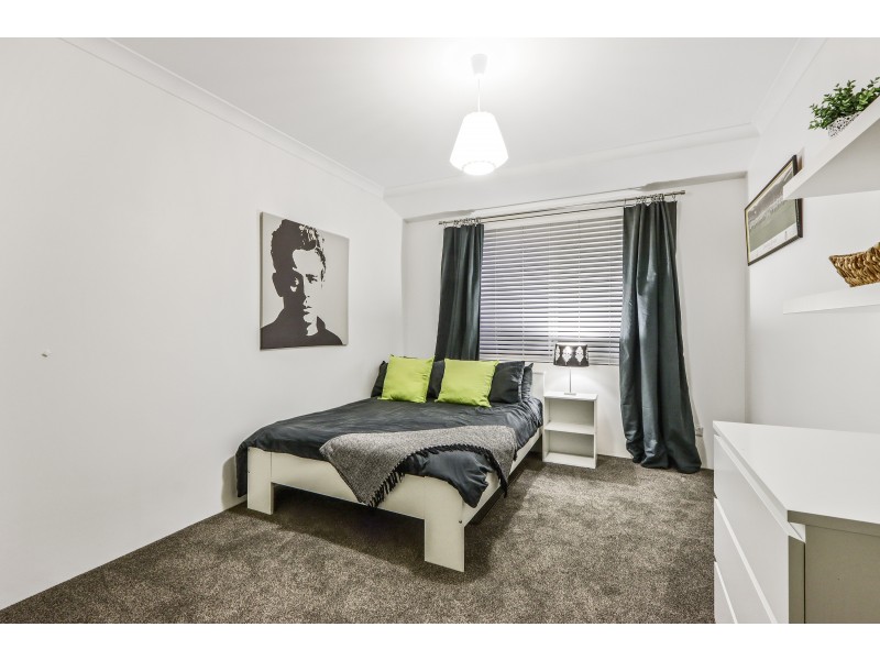 33 Benalla Drive, Harrisdale WA 6112