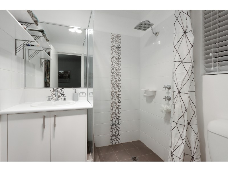 33 Benalla Drive, Harrisdale WA 6112